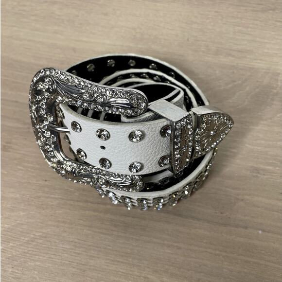 Women\'s Western Rhinestone studded leather belt white L 42\